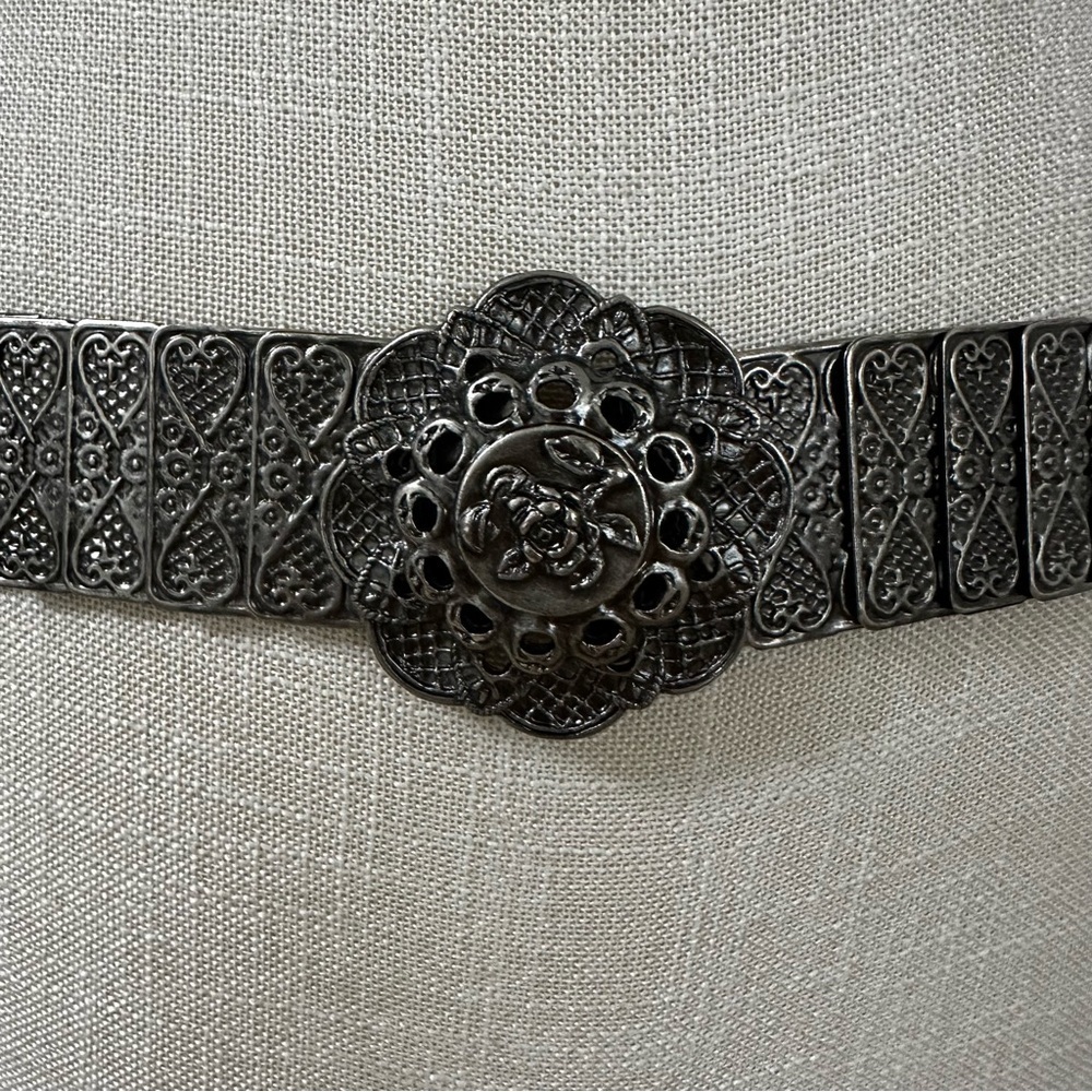 Vintage Silver Tone Metal Stretch Elastic Belt With Rose Buckle Women’s